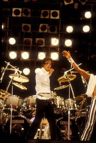 Michael Jackson Men's Colored  Long Sleeve T-Shirt - idPoster.com