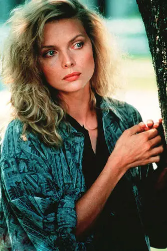 Michelle Pfeiffer Women's Colored  Long Sleeve T-Shirt - idPoster.com