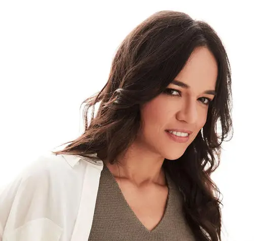 Michelle Rodriguez Wall Poster picture 790395