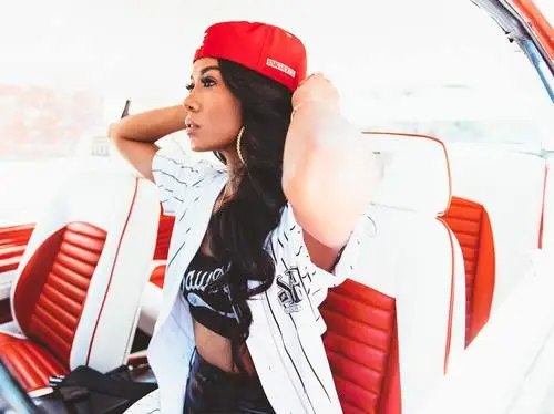Mila J Wall Poster picture 1045614