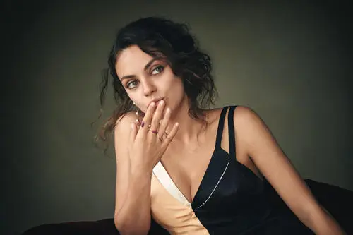 Mila Kunis Wall Poster picture 525341