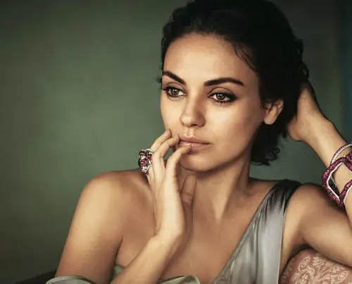 Mila Kunis Wall Poster picture 525344