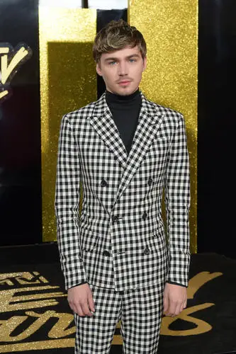 Miles Heizer Image Jpg picture 924133