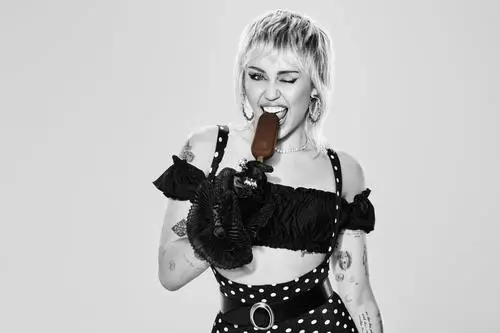 Miley Cyrus Tote Bag - idPoster.com