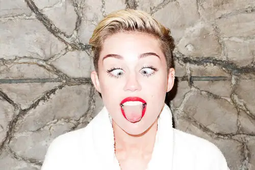 Miley Cyrus Fridge Magnet picture 254833