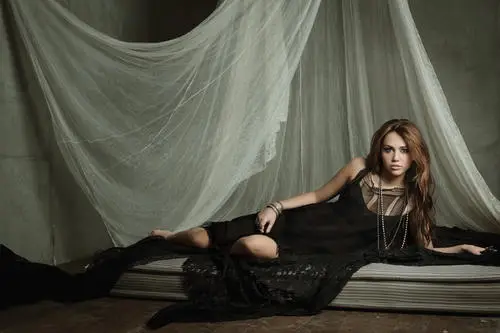Miley Cyrus Wall Poster picture 798431