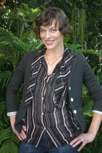 Milla Jovovich Protected Face mask - idPoster.com