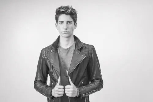 Milo Manheim Wall Poster picture 855035