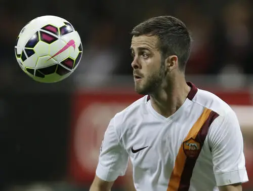Miralem Pjanic Wall Poster picture 703508