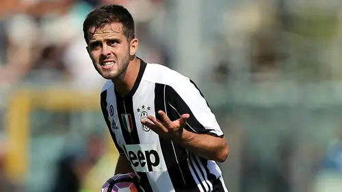Miralem Pjanic Wall Poster picture 703513