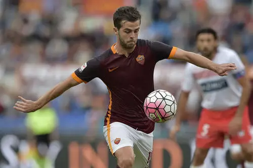 Miralem Pjanic Wall Poster picture 703523
