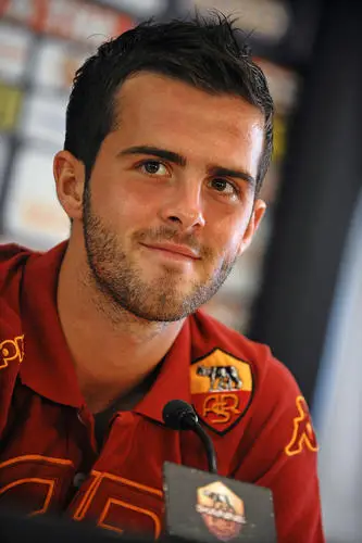 Miralem Pjanic Wall Poster picture 703533