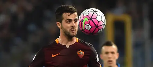 Miralem Pjanic Wall Poster picture 703535