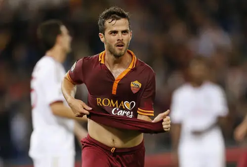 Miralem Pjanic Wall Poster picture 703544