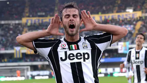 Miralem Pjanic Wall Poster picture 703546