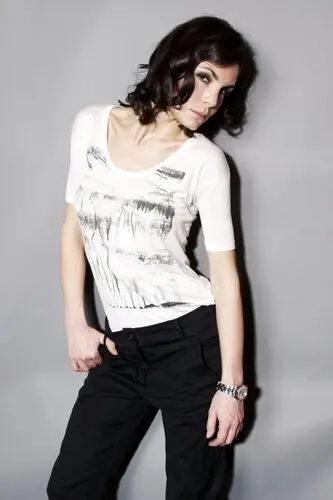 Nadine Warmuth Women's Colored  Long Sleeve T-Shirt - idPoster.com