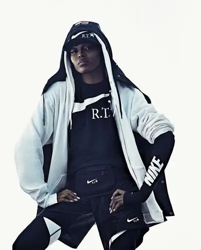 Naomi Campbell Women's Colored Hoodie - idPoster.com