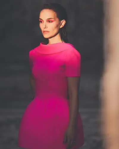 Natalie Portman Women's Colored  Long Sleeve T-Shirt - idPoster.com