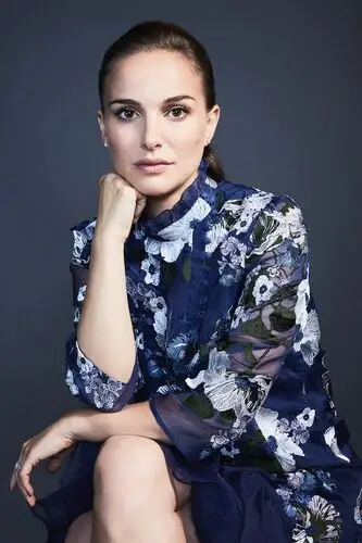 Natalie Portman Wall Poster picture 880008