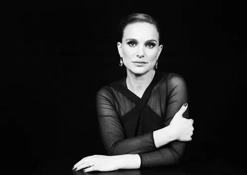 Natalie Portman Wall Poster picture 880086