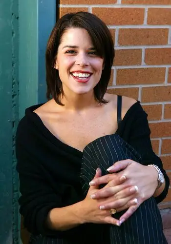 Neve Campbell Wall Poster picture 441858