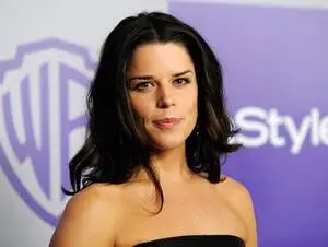 Neve Campbell posters and prints