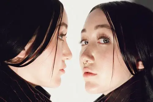 Noah Cyrus Wall Poster picture 691946