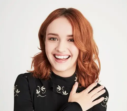 Olivia Cooke Computer MousePad picture 829947