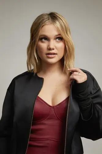 Olivia Holt Jigsaw Puzzle picture 808261