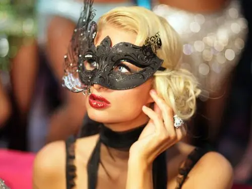 Paris Hilton Protected Face mask - idPoster.com
