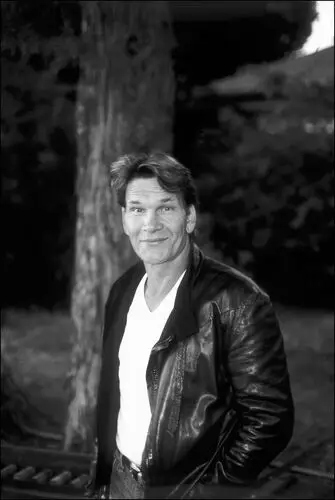 Patrick Swayze Wall Poster picture 511088
