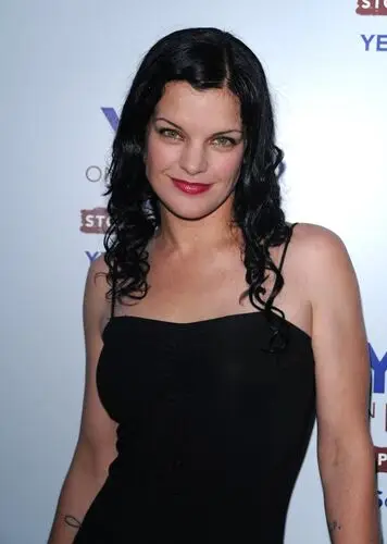 Pauley Perrette Computer MousePad picture 17018