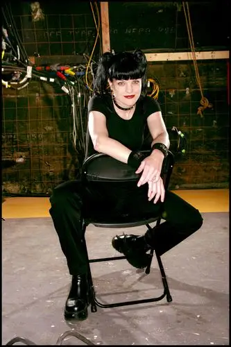 Pauley Perrette Jigsaw Puzzle picture 23788
