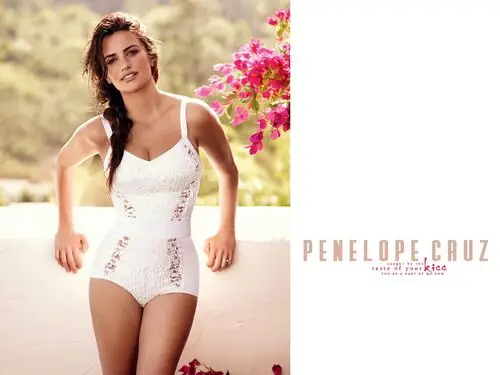 Penelope Cruz White T-Shirt - idPoster.com