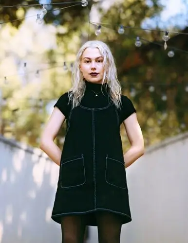 Phoebe Bridgers Wall Poster picture 941268