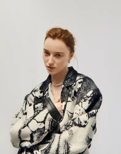 Phoebe Dynevor Jigsaw Puzzle picture 1151473