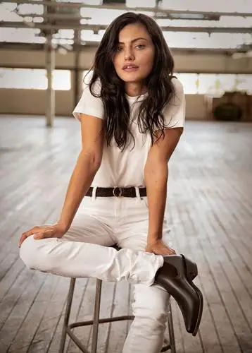 Phoebe Tonkin Jigsaw Puzzle picture 11954