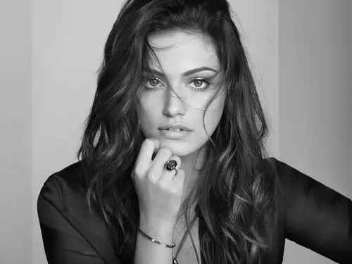 Phoebe Tonkin Wall Poster picture 258556