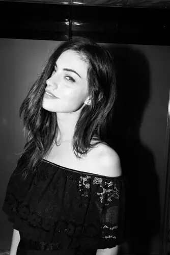Phoebe Tonkin Jigsaw Puzzle picture 845997