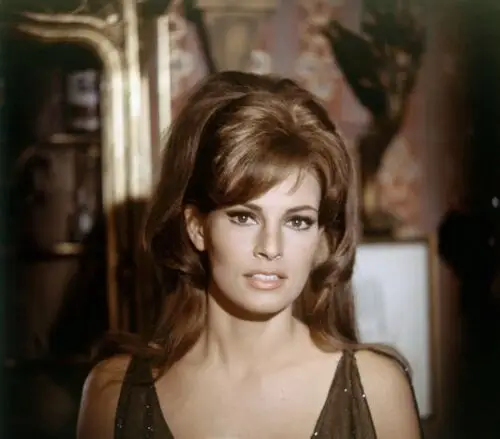 Raquel Welch Jigsaw Puzzle picture 503445