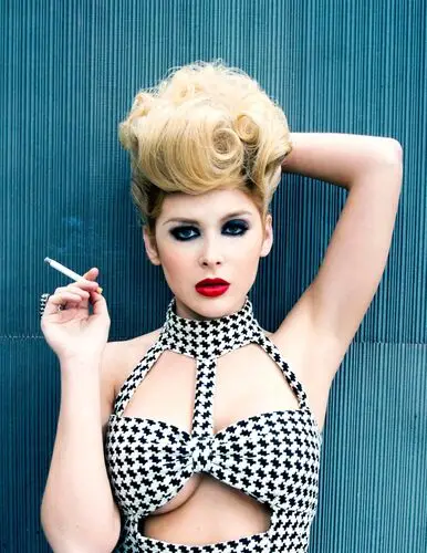 Renee Olstead Wall Poster picture 322113