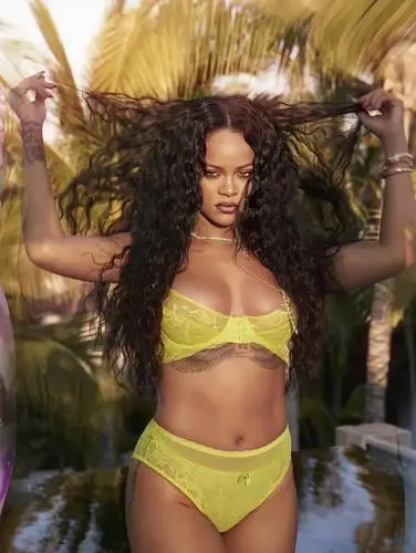 Rihanna Jigsaw Puzzle picture 17310