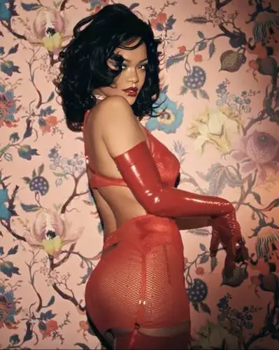 Rihanna Wall Poster picture 1039540