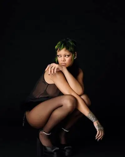 Rihanna White Tank-Top - idPoster.com