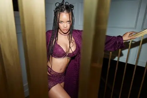 Rihanna Wall Poster picture 1067630