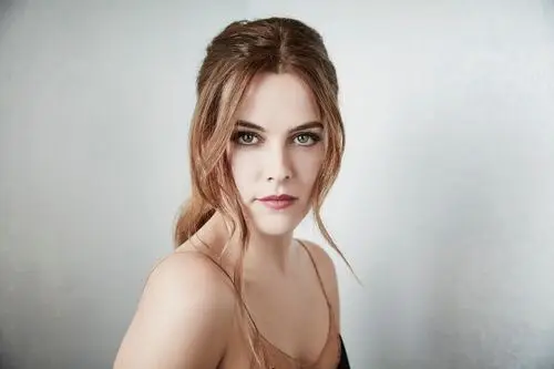 Riley Keough Computer MousePad picture 830933