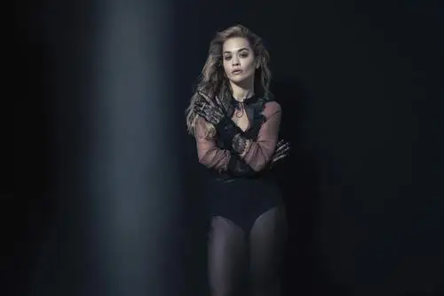 Rita Ora White Tank-Top - idPoster.com