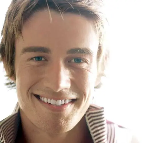 Robert Buckley Wall Poster picture 238352