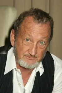 Robert Englund posters and prints