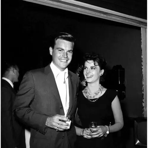Robert Wagner Wall Poster picture 929642